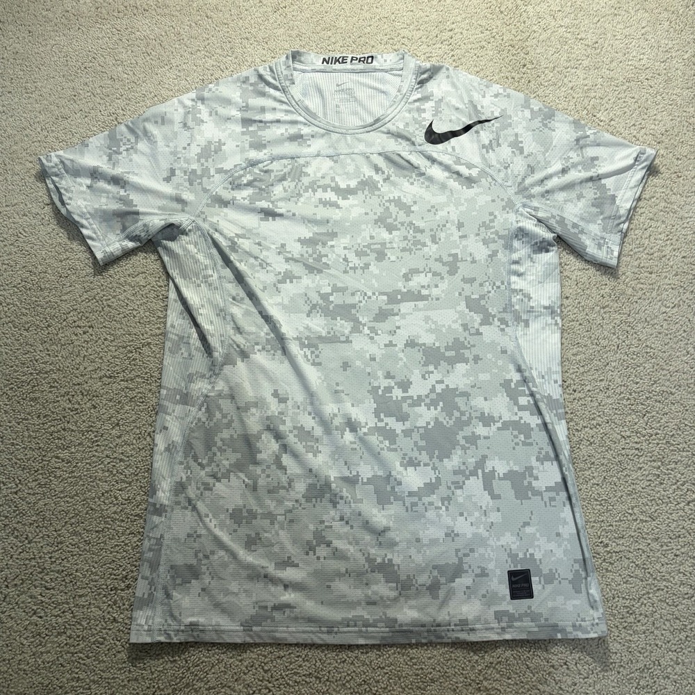 Nike Pro Hypercool Fitted Short Sleeve T-Shirt Men's Large Digi Camo White Gray